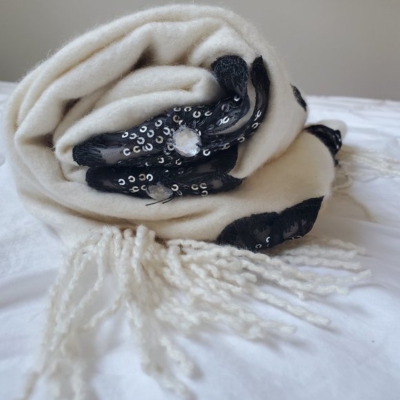 Bindya New York Accessories - Bindya New York Cream Cashmere Wrap